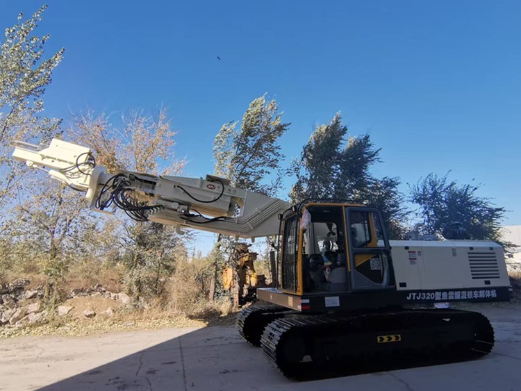 Torpedo Ladle Car Debrickinig Machine